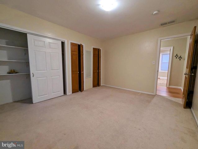 100 HOMECREST AVE, Ewing, NJ 08638