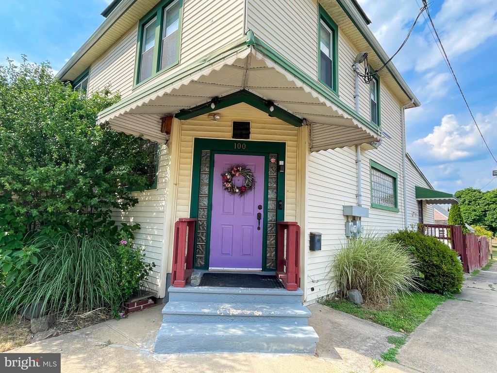 100 HOMECREST AVE, Ewing, NJ 08638