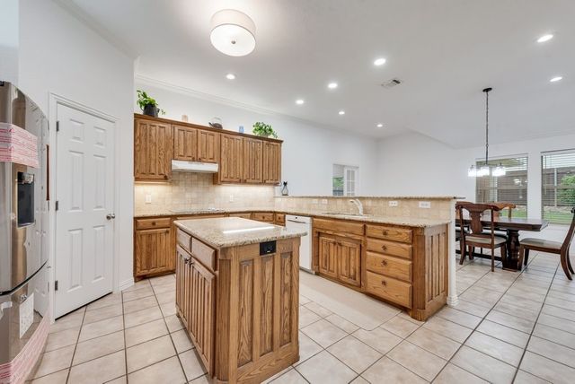 7057 Ridge Crest Drive, North Richland Hills, TX 76182