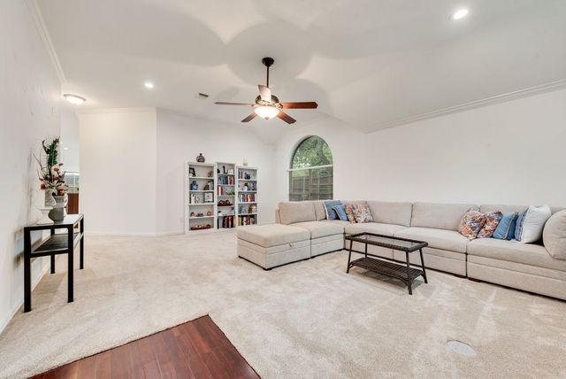 7057 Ridge Crest Drive, North Richland Hills, TX 76182