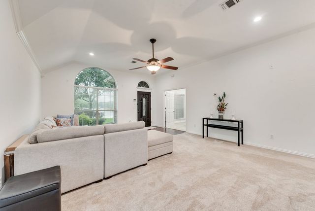 7057 Ridge Crest Drive, North Richland Hills, TX 76182