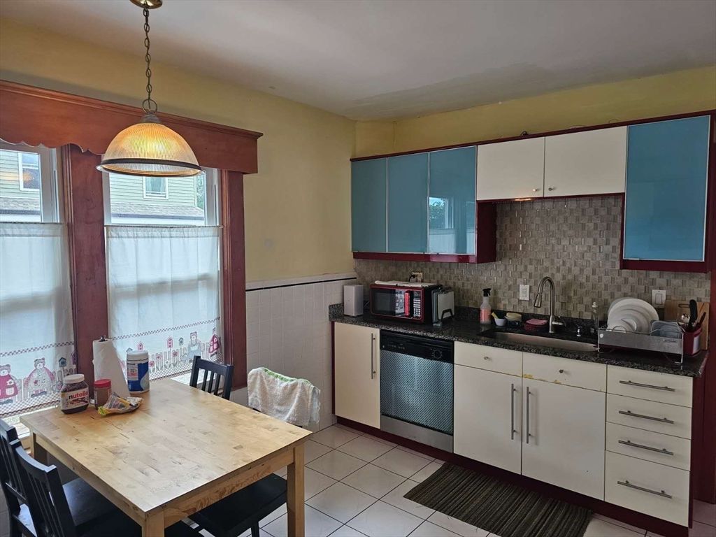 114 Wallace 114, Malden, MA 02148