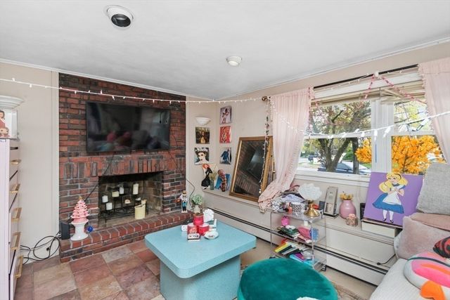 176 Mallard Way, Waltham, MA 02452