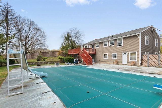 176 Mallard Way, Waltham, MA 02452