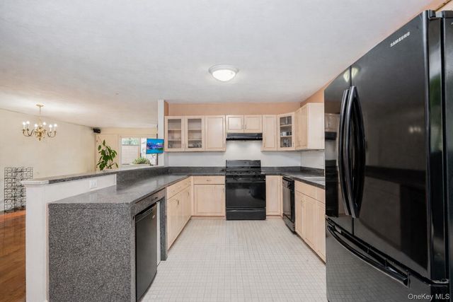 109 Indale Avenue, Staten Island, NY 10309