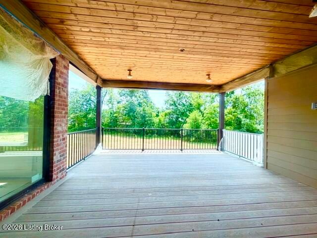 7208 Sunset Ln, Crestwood, KY 40014