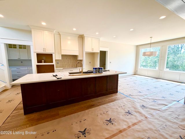 7208 Sunset Ln, Crestwood, KY 40014