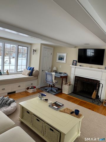 84 Waterside Lane APT 3, Clinton, CT 06413