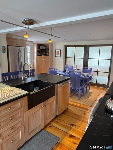 84 Waterside Lane APT 3, Clinton, CT 06413