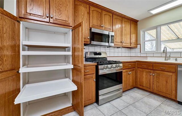 10515 Copperfield Drive, Affton, MO 63123