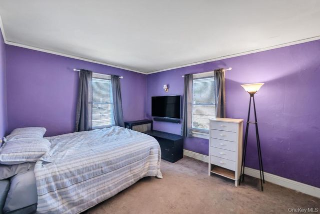 237 Willow Street, Roslyn Heights, NY 11577