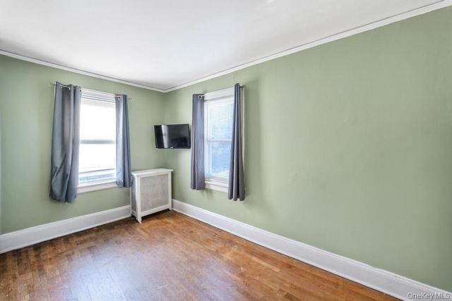 237 Willow Street, Roslyn Heights, NY 11577