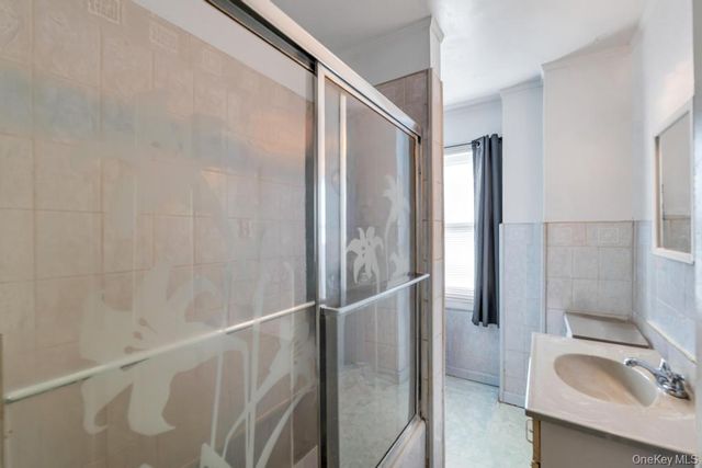 237 Willow Street, Roslyn Heights, NY 11577