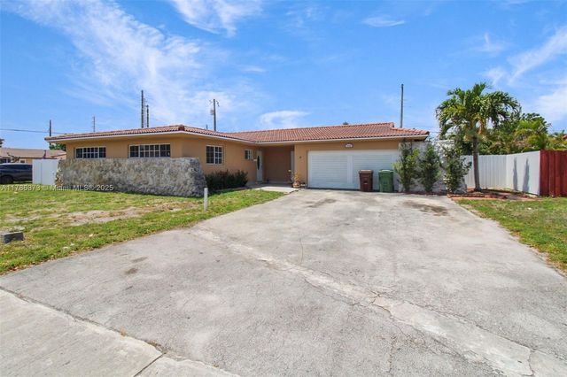 7600 W 15th Ave, Hialeah, FL 33014