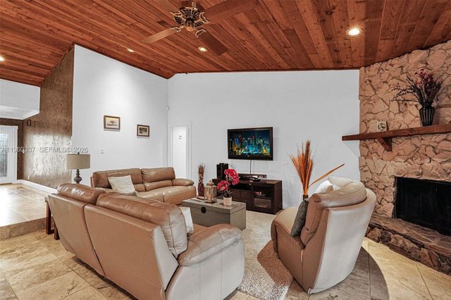 5021 SW 168th Avenue, Southwest Ranches, FL 33331