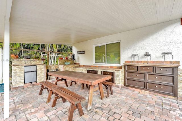 5021 SW 168th Avenue, Southwest Ranches, FL 33331