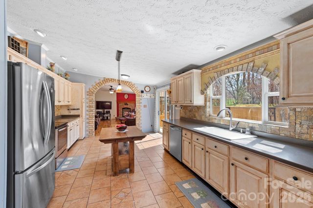 18 Henry White Lane 5, Leicester, NC 28748