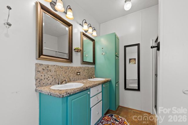 18 Henry White Lane 5, Leicester, NC 28748