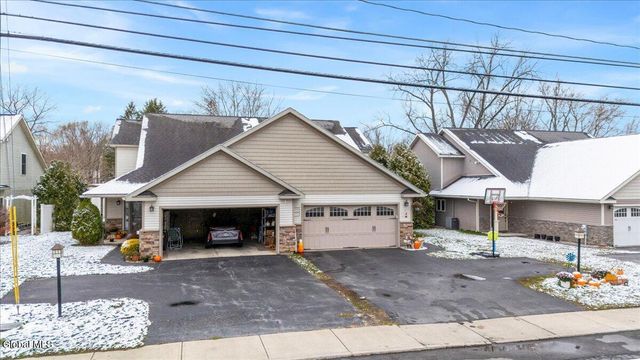 949 Hudson Avenue, Stillwater, NY 12170