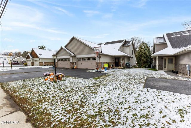 949 Hudson Avenue, Stillwater, NY 12170