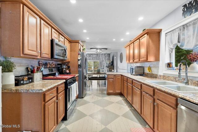 949 Hudson Avenue, Stillwater, NY 12170