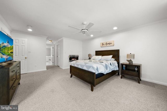 71 PALMER DR, Moorestown, NJ 08057
