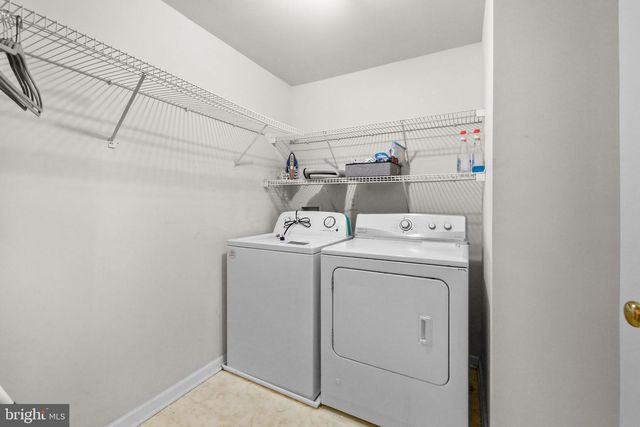 71 PALMER DR, Moorestown, NJ 08057