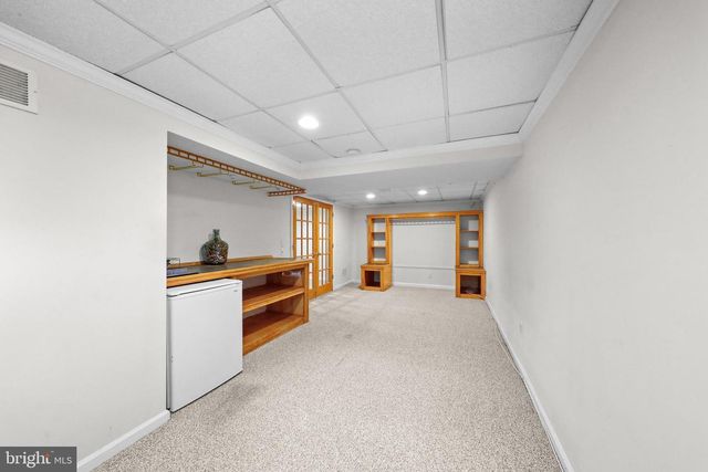 71 PALMER DR, Moorestown, NJ 08057