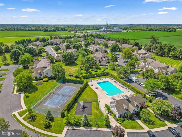 71 PALMER DR, Moorestown, NJ 08057