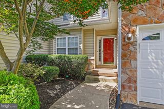 71 PALMER DR, Moorestown, NJ 08057