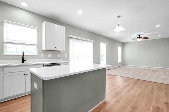 56 Chambers Bay Road, Commercial Point, OH 43116