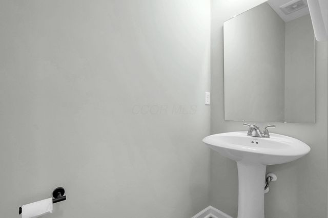 56 Chambers Bay Road, Commercial Point, OH 43116