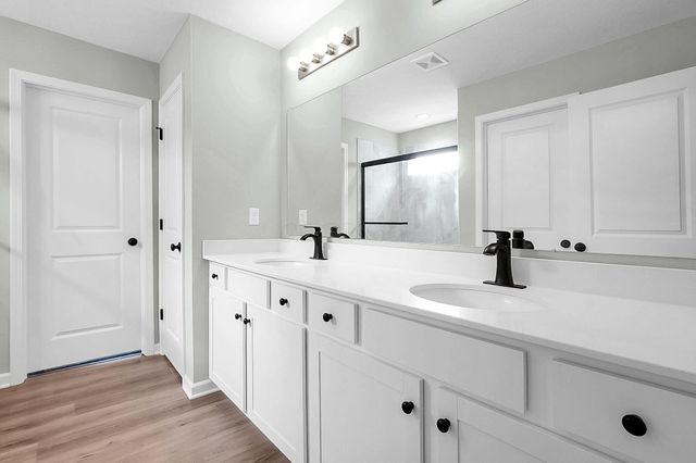 56 Chambers Bay Road, Commercial Point, OH 43116