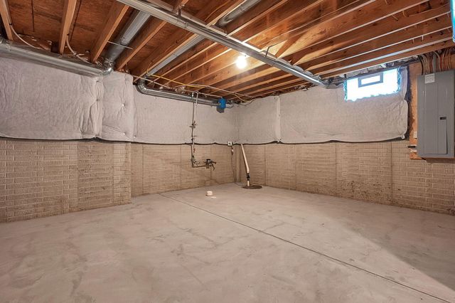 56 Chambers Bay Road, Commercial Point, OH 43116