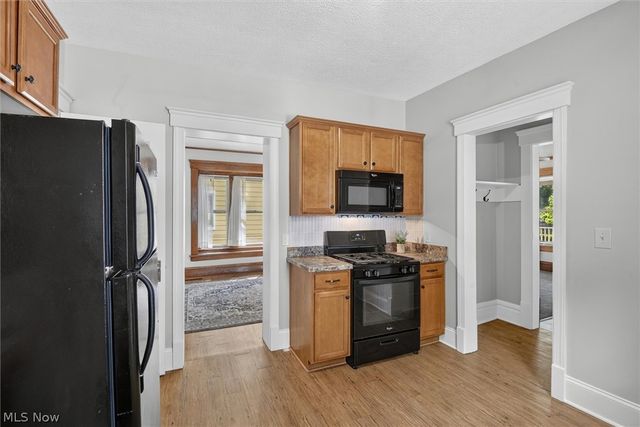 405 Silver Street, Akron, OH 44303