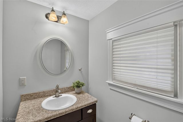 405 Silver Street, Akron, OH 44303