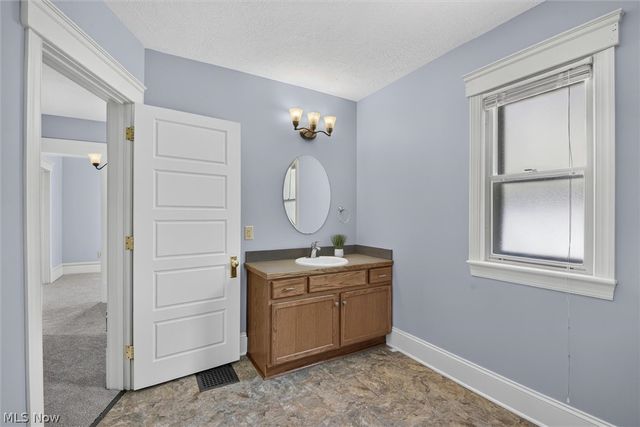 405 Silver Street, Akron, OH 44303