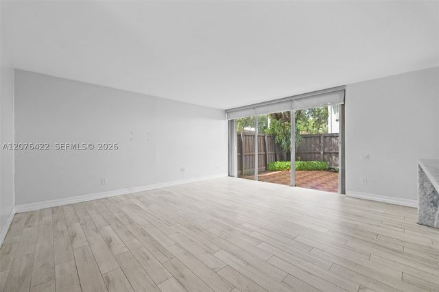 7140 SW 111th Ct -, Miami, FL 33173