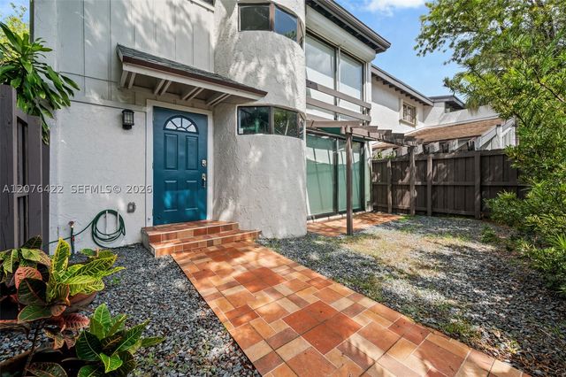 7140 SW 111th Ct -, Miami, FL 33173