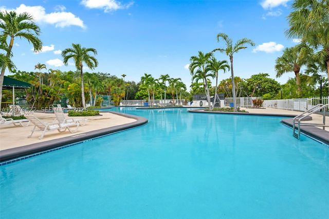 7140 SW 111th Ct -, Miami, FL 33173