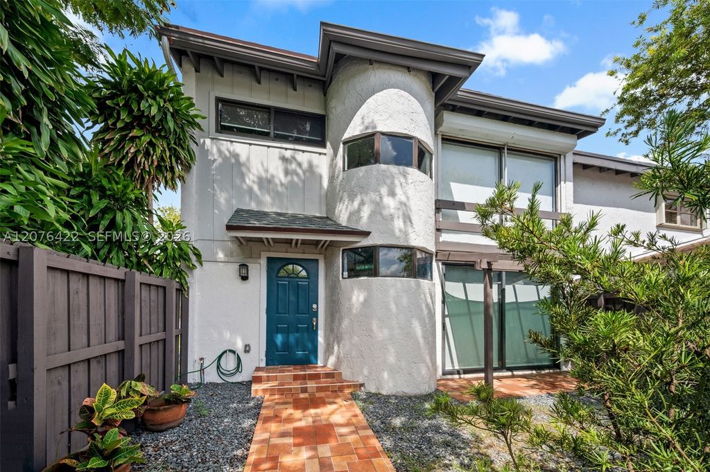7140 SW 111th Ct -, Miami, FL 33173