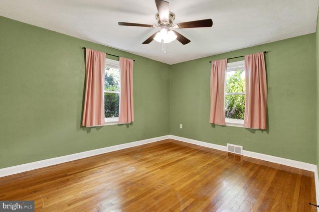 2166 RIDGEWOOD RD, York, PA 17406