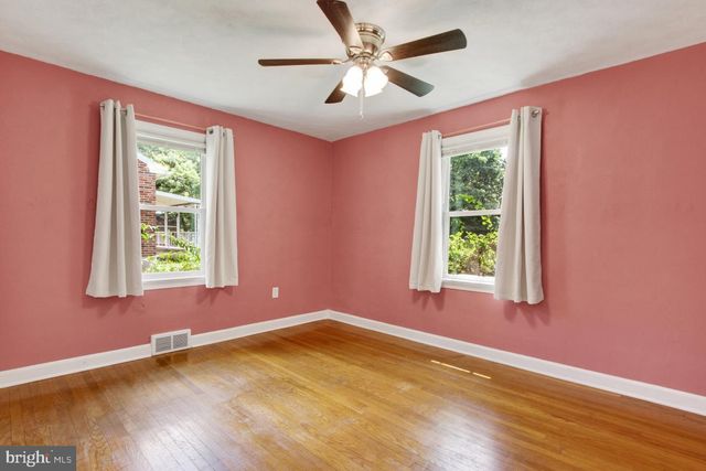 2166 RIDGEWOOD RD, York, PA 17406