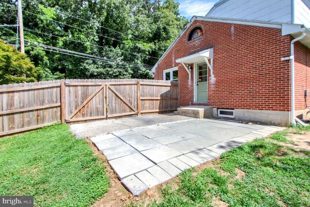 2166 RIDGEWOOD RD, York, PA 17406