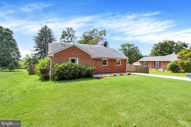 2166 RIDGEWOOD RD, York, PA 17406