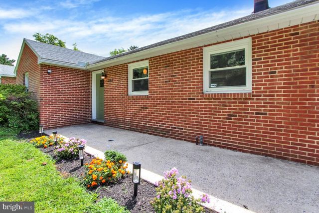 2166 RIDGEWOOD RD, York, PA 17406