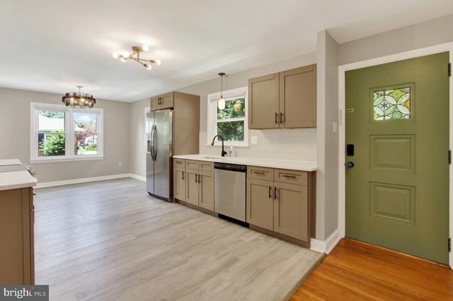 2166 RIDGEWOOD RD, York, PA 17406