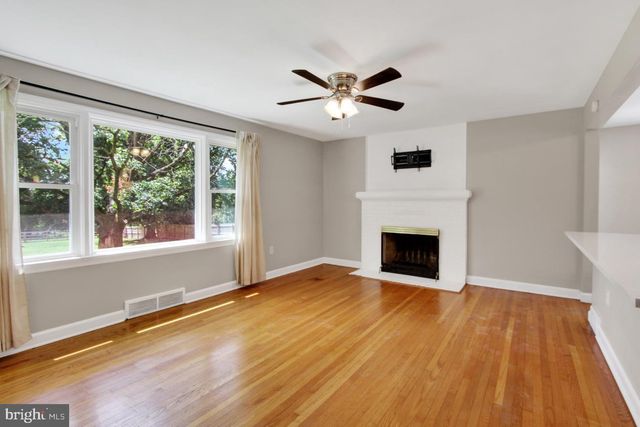 2166 RIDGEWOOD RD, York, PA 17406