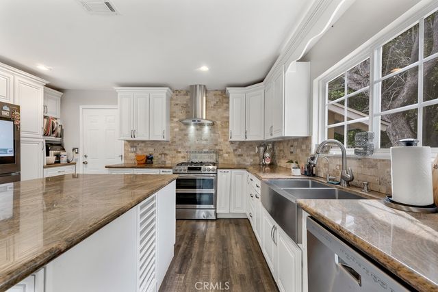 11962 Salem Drive, Granada Hills, CA 91344