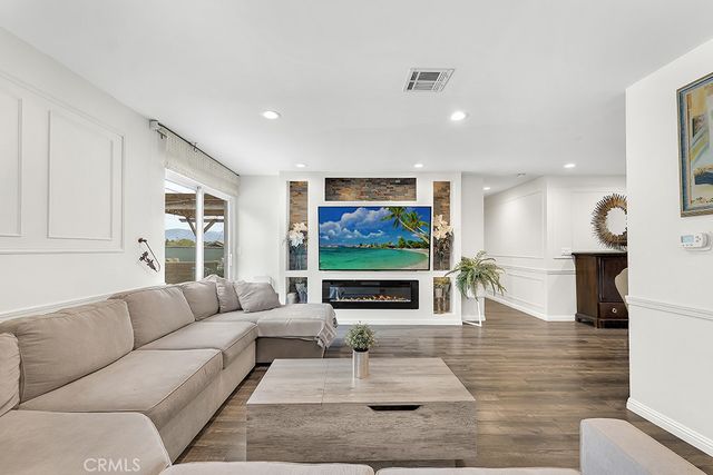 11962 Salem Drive, Granada Hills, CA 91344